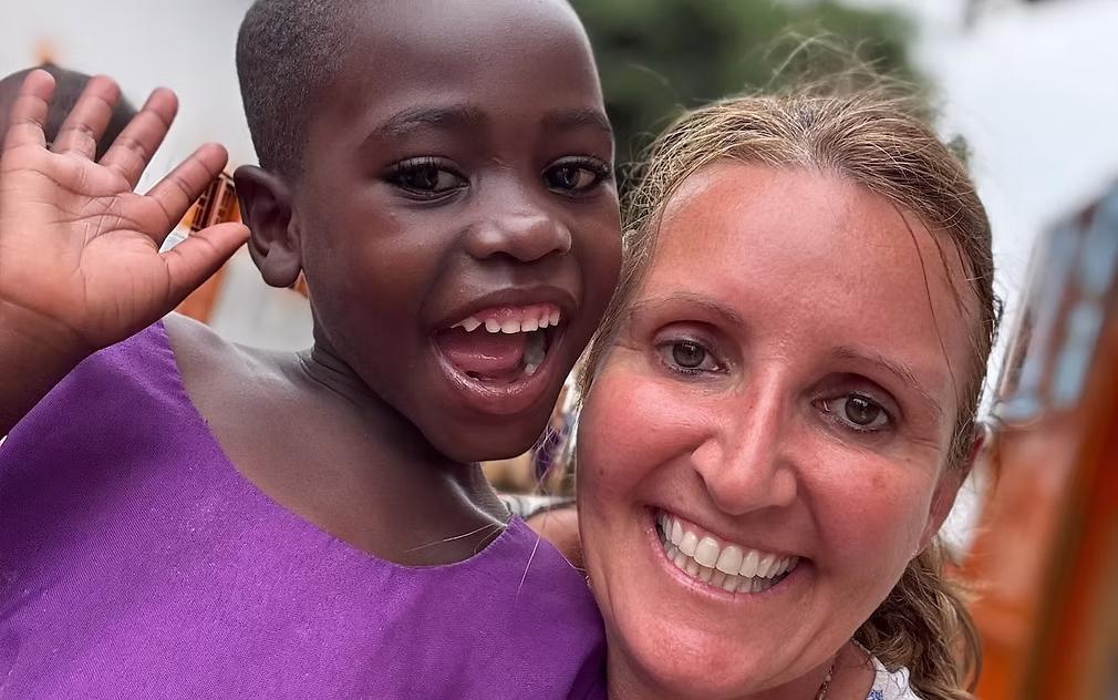 Volunteer with student